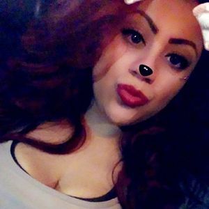 Meet your Posher, Monique